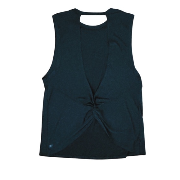 FABLETICS Active Top with Open and Twisted Back - Picture 2 of 3